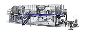 Bis zu 10.000 Ein-Liter-Packungen pro Stunde von Tetra Evero Aseptic laufen über die neu konzipierte Anlage, in der das Kunststoffoberteil direkt in die Kartonmanschette gespritzt wird.