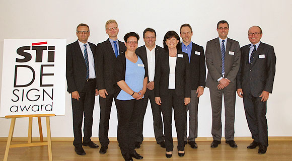 Die Jury des STI Design Awards 2014 (v.l.n.r.): Aleksandar Stojanovic, CSO STI Group; Ole Petersen, European Display Management Unilever Deutschland GmbH; Antje Vialon, Leiterin Verpackungsmanagement Zalando Operations GmbH; Georg de Jong, Leiter Zentraleinkauf Pernod Ricard Deutschland GmbH; Prof. Dr. Susanne Czech-Winkelmann, Lehrstuhl für Vertriebsmanagement - International Sales Management – Marketing Hochschule RheinMain; Prof. Dr. Alexander Haas, Professor für Marketing Justus-Liebig-Universität Gießen; Dr. Markus Schweizer, Leiter Corporate Development Genossenschaft Migros Aare;  Christian Köhler, Hauptgeschäftsführer Markenverband e.V.