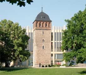 Der Rote Turm ist das Wahrzeichen der Stadt Chemnitz und deren ältestes erhaltenes Bauwerk.
