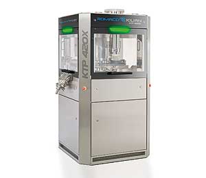 Die Einfachrundläuferpresse Kilian KTP 420X, die auf der Interpack 2014 vorgestellt wurde, …