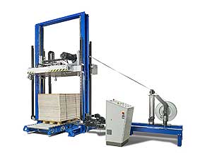 Die vollautomatische Palettenpackpresse LCU umreift Paletten kosteneffizient und zuverlässig. Dank zahlreicher Zusatzoptionen passt sie sich Kundenbedürfnissen individuell an.