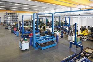Auf einem Werksrundgang erhielten die Gäste der Hausmesse einen Einblick in die Produktion bei Mosca.