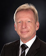 „Wer jetzt noch nicht begonnen hat, sich intensiv mit dem Thema Serialisierung zu beschäftigen, für den kann es am Ende sehr eng werden“: Manfred Minich, Geschäftsführer von Atlantic Zeiser.