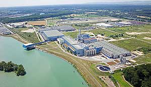 Die Papierfabrik Palm in Wörth produziert seit 2002 auf der PM 6 mit einer Arbeitsbreite von 10,30 m Wellpappenrohpapiere auf Altpapierbasis.