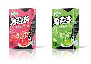 Mit Saft gefüllte Alginat-Bällchen, die gekaut im Mund zerplatzen, bietet die Inner Mongolia Yili Industrial Group Co. Ltd. auf Basis von SIG Combiblock.
