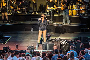 Sarah Connor on stage bot ein Konzert, das nicht nur das Schubert-Publikum
begeisterte.